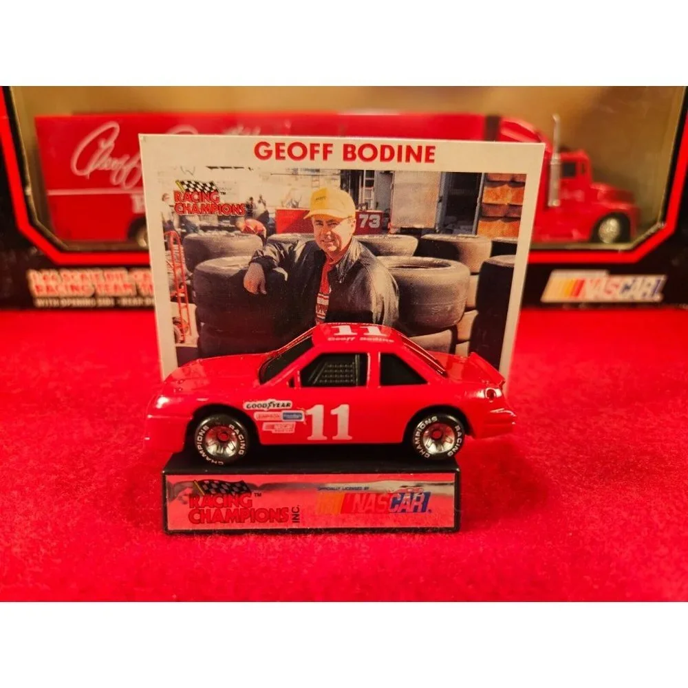 GEOFF BODINE NASCAR‎ TRANSPORTER BUNDLE w/MATCHING STOCKCAR & PLAYER CARD